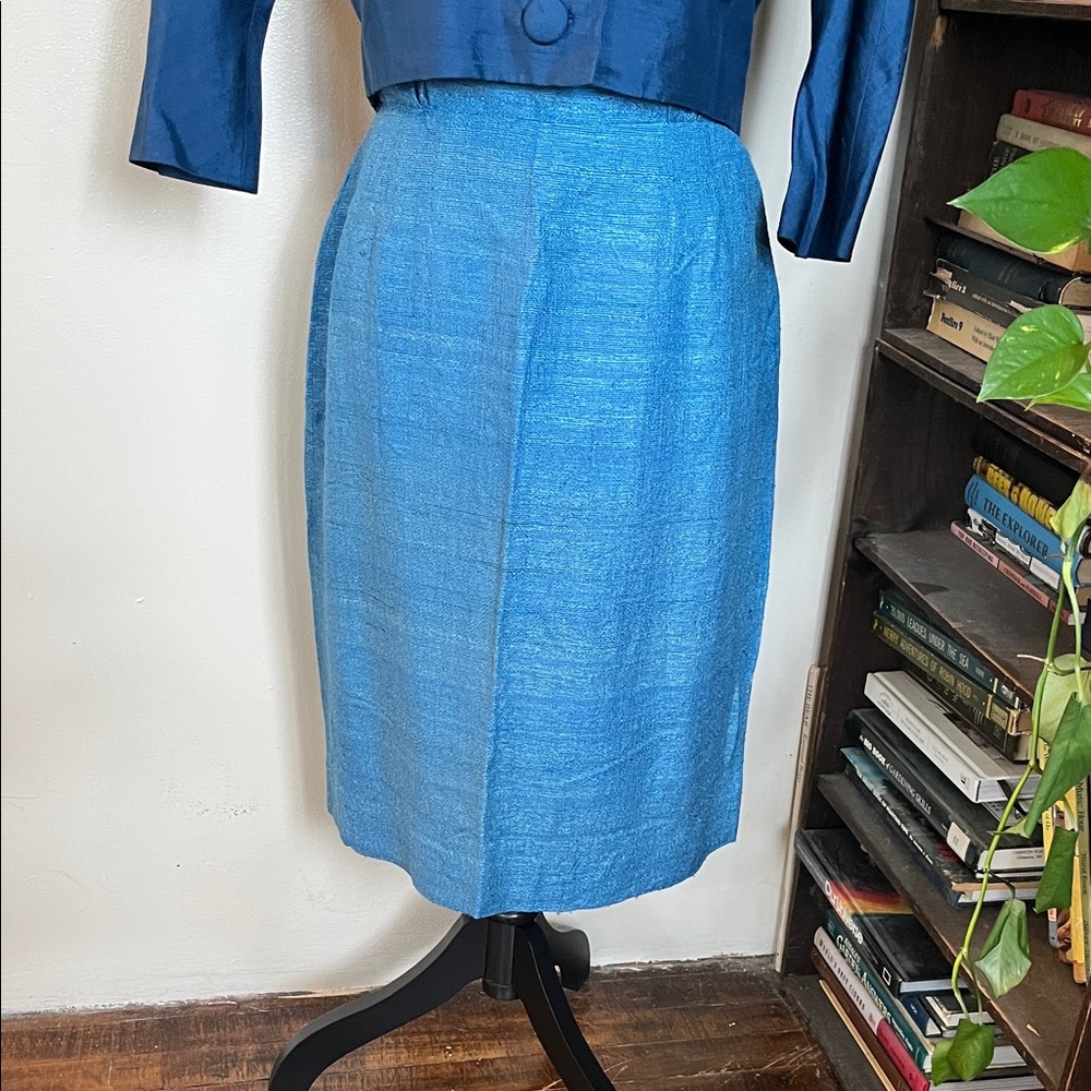 1960s Vintage Style Two-Tone Blue Dress - Picture 3 of 12